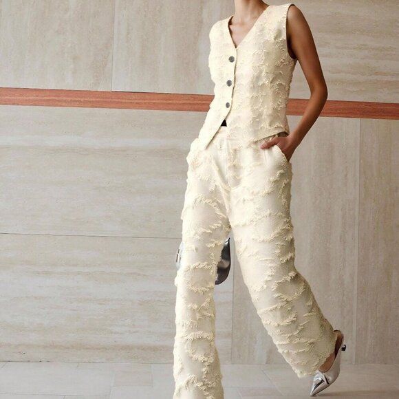 Apricot Elegant Women's Jacquard Button Up Vest And Pants Set - Picture 3 of 5